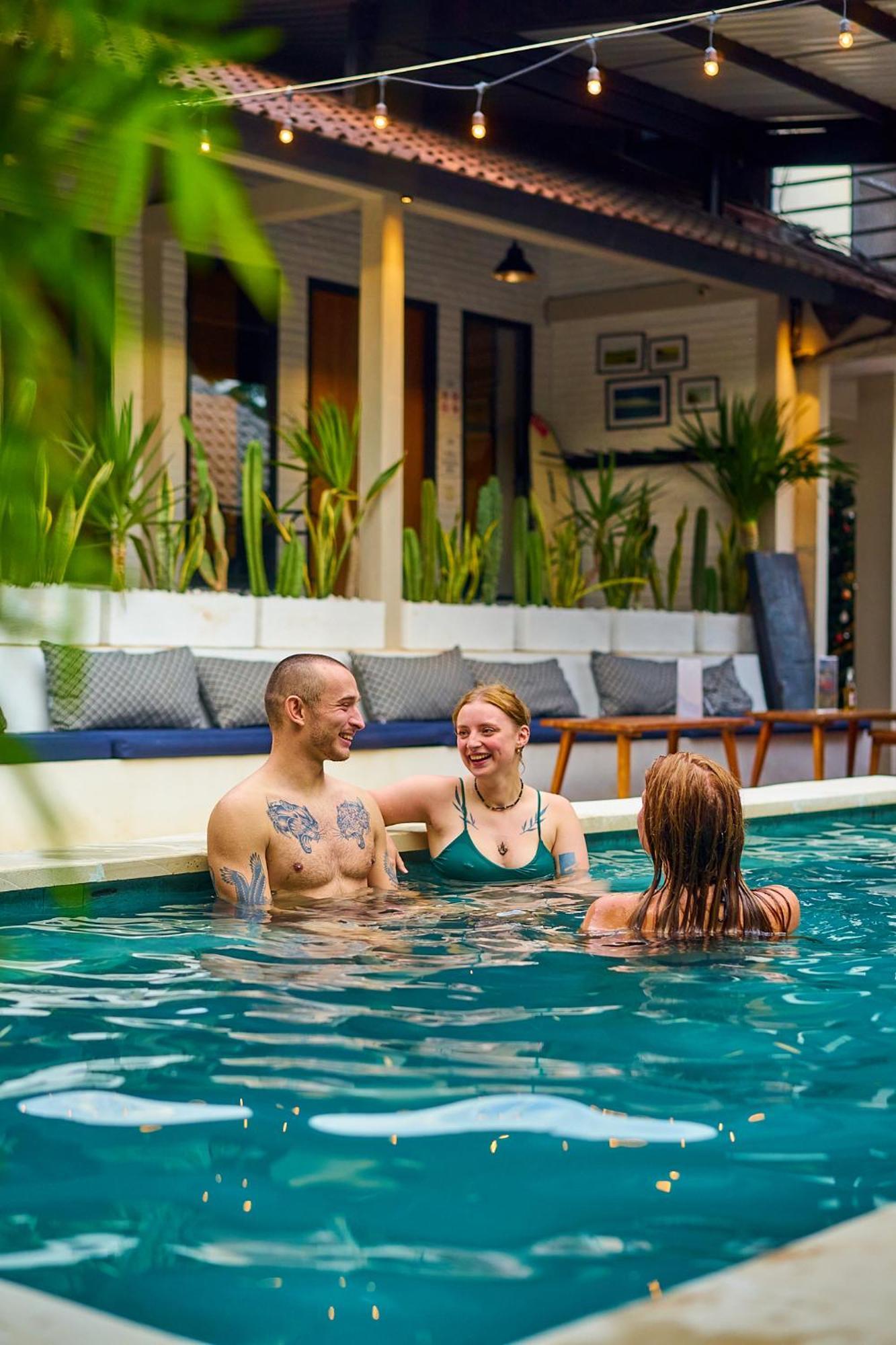 Lay Day Hostel Canggu ภายนอก รูปภาพ